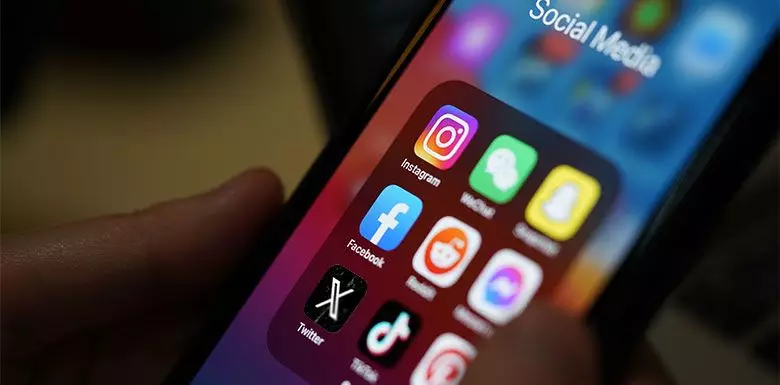 Казахстан предлагает ввести возрастные ограничения для социальных сетей.