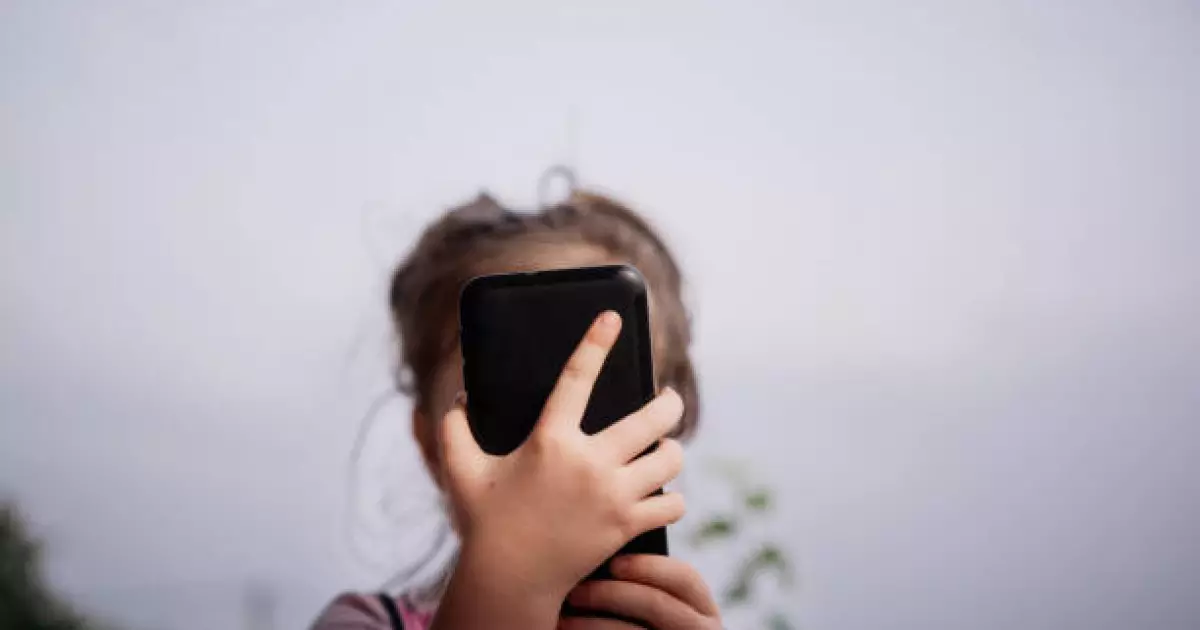   «Смартфон – бала күтуші емес»: Қазақстанда цифрлық тәуелділікпен қалай күресу керек?   