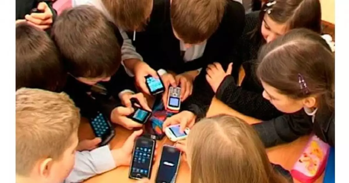   Мектептегі мәселе: ата-ана айыппұл арқалайды   