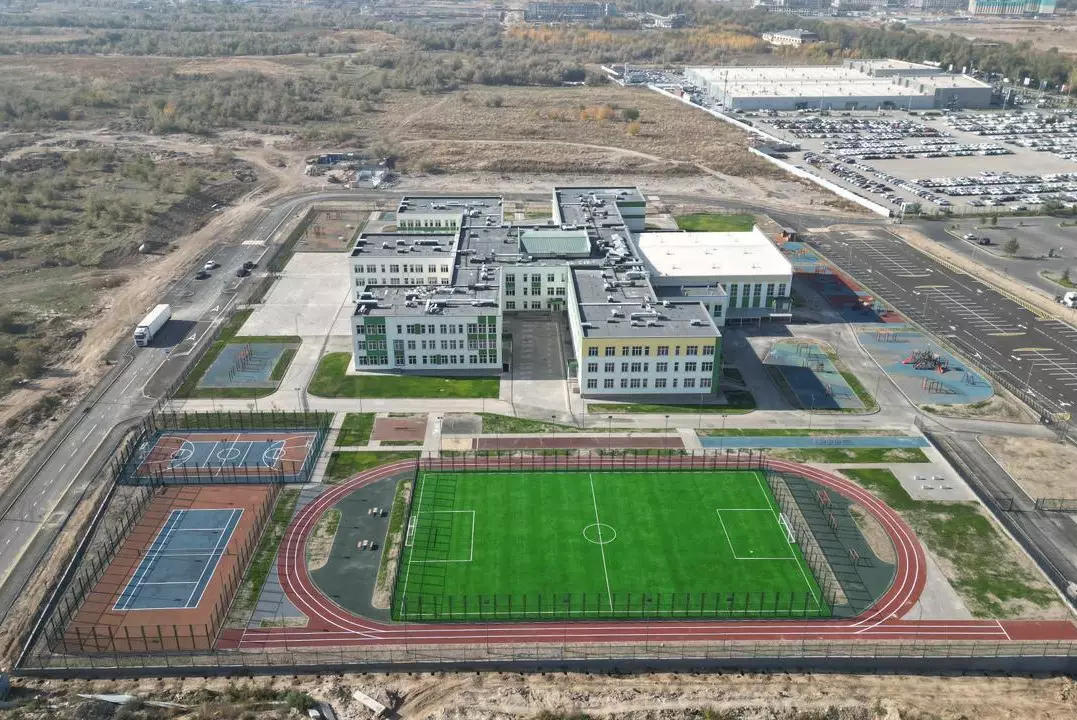 В школах Медеуского района Алматы планируют устранить дефицит ученических мест