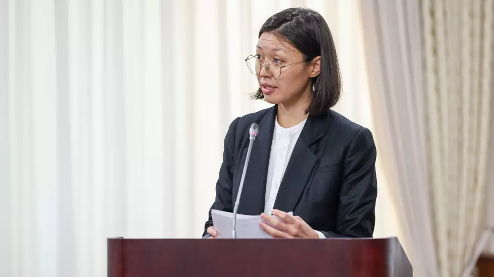 Зүлфия Сүлейменова Сыртқы істер министрлігінде немен айналысады?