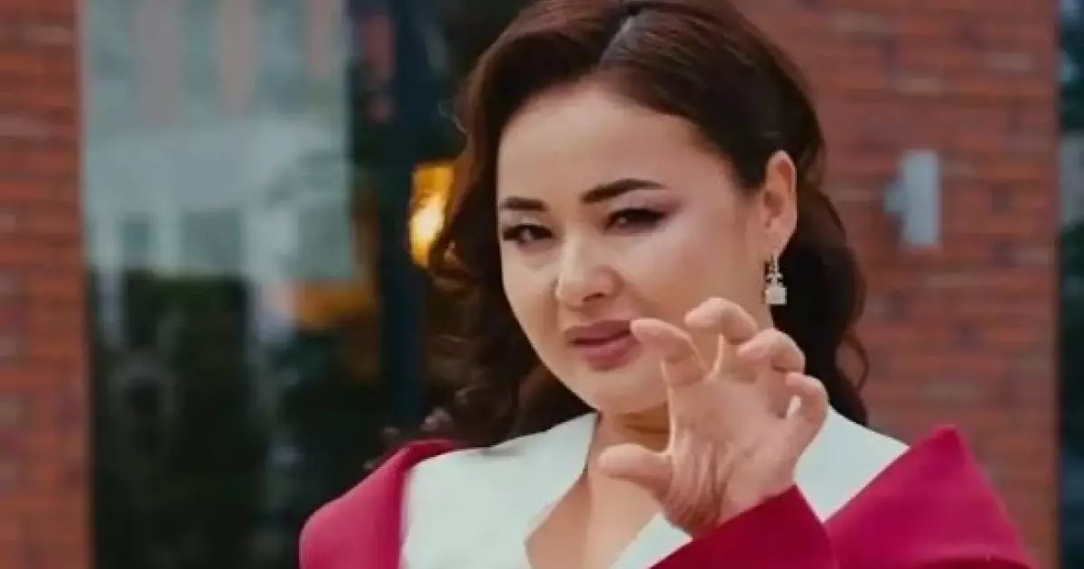  “Аферист қатын” - Қоғам белсендісі Мөлдір Мұқанованы сынап тастады 