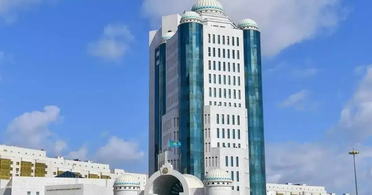  Сенат ТМД аумағында радиоактивті материалдарды тасымалдауға қатысты құжатты мақұлдады 