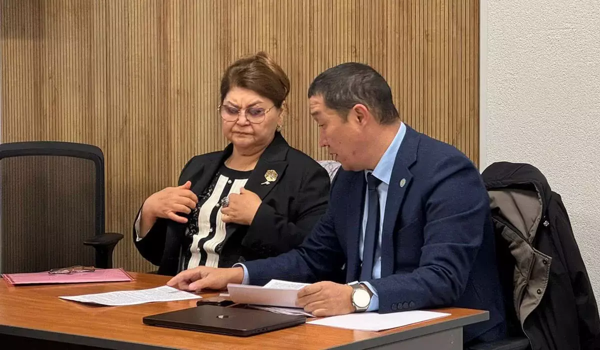 Мать Куандыка Бишимбаева расплакалась в суде из-за денег