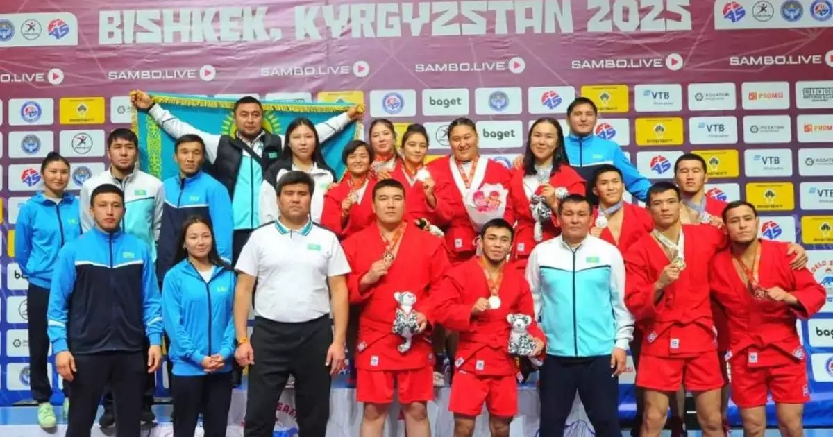  Қазақстан құрамасы самбодан әлем чемпионатында екінші орынға ие болды 