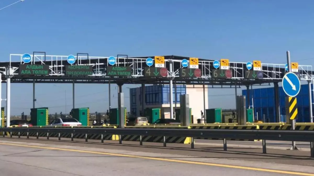 Бір жыл ішінде ақылы жолдар қанша табыс әкелді?