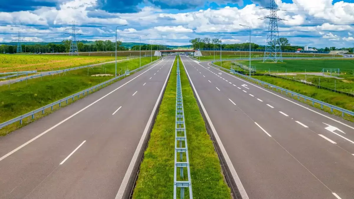 62 млн-нан астам рет жүріп өтті: Қазақстанда көлік көп қатынайтын ақылы жолдардың тізімі жарияланды