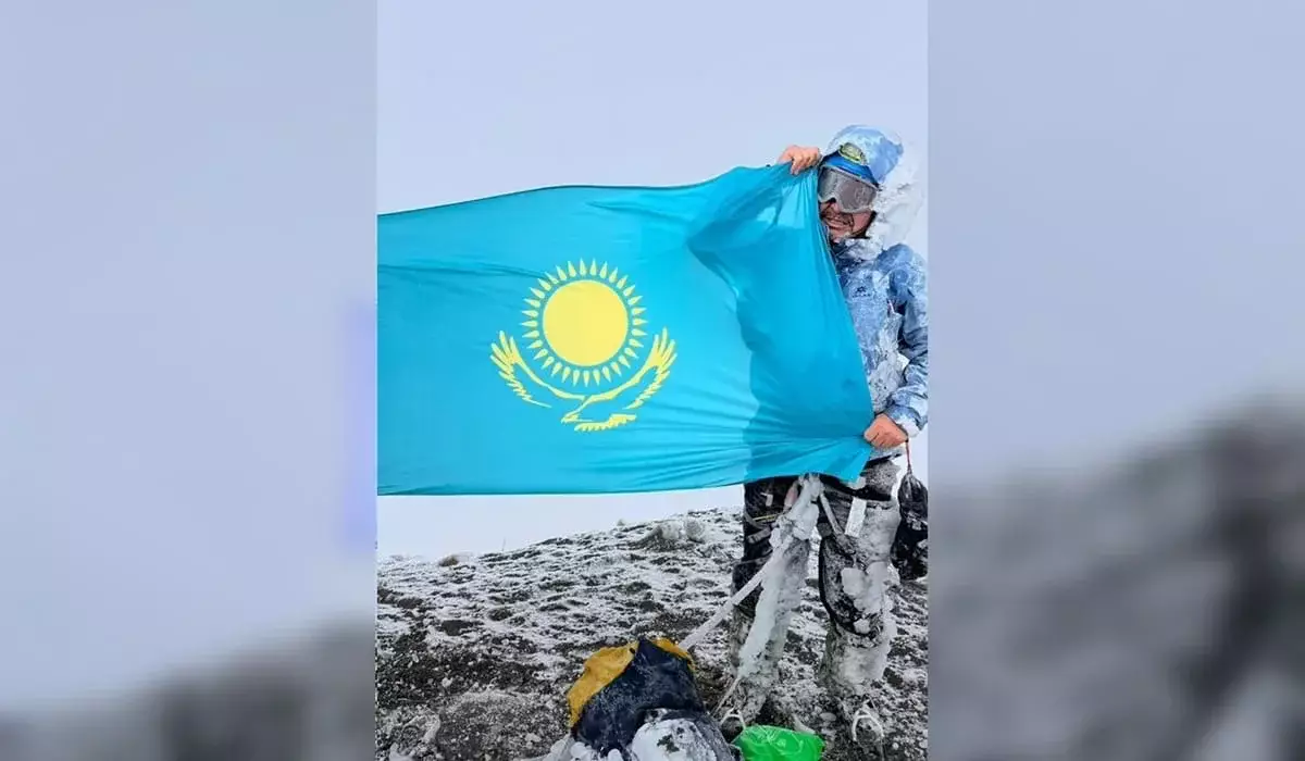 На вершинах планеты – флаг Казахстана: Ғалымжан Құспанов вошёл в число покорителей 7 вулканов