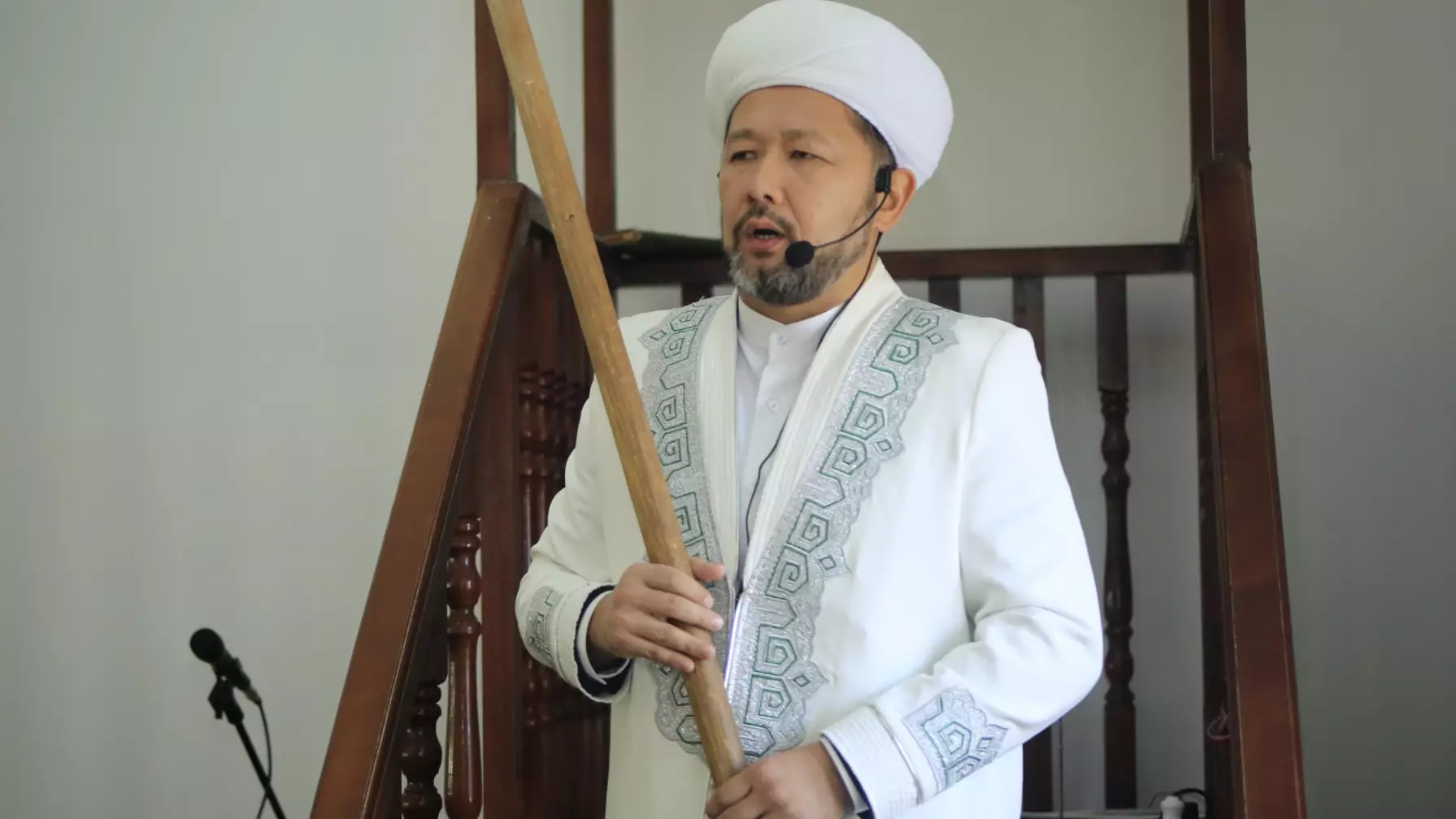 Мүфтияттағы былық: Наурызбай қажы Саудияға неге шұғыл ұшып кетті?