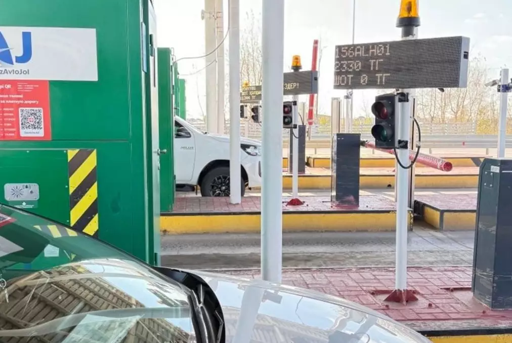 Названы самые популярные платные дороги Казахстана