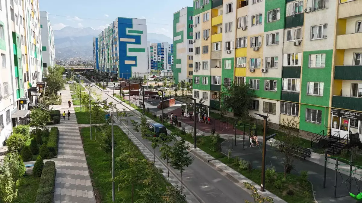 Наурызбай ауданында 57 ауланы абаттандырып, жаңа қоғамдық кеңістік құрады