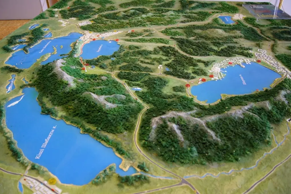 "У людей никто дома не забирает": Аким Ахметжанов разъяснил ситуацию с землями нацпарка