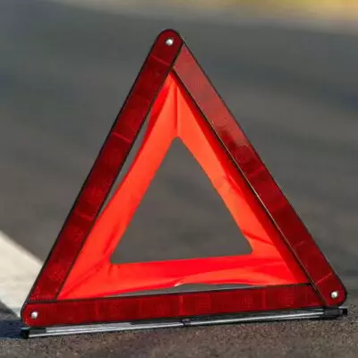 В СКО водитель авто перелетел через сарай и приземлился на «Ладу»