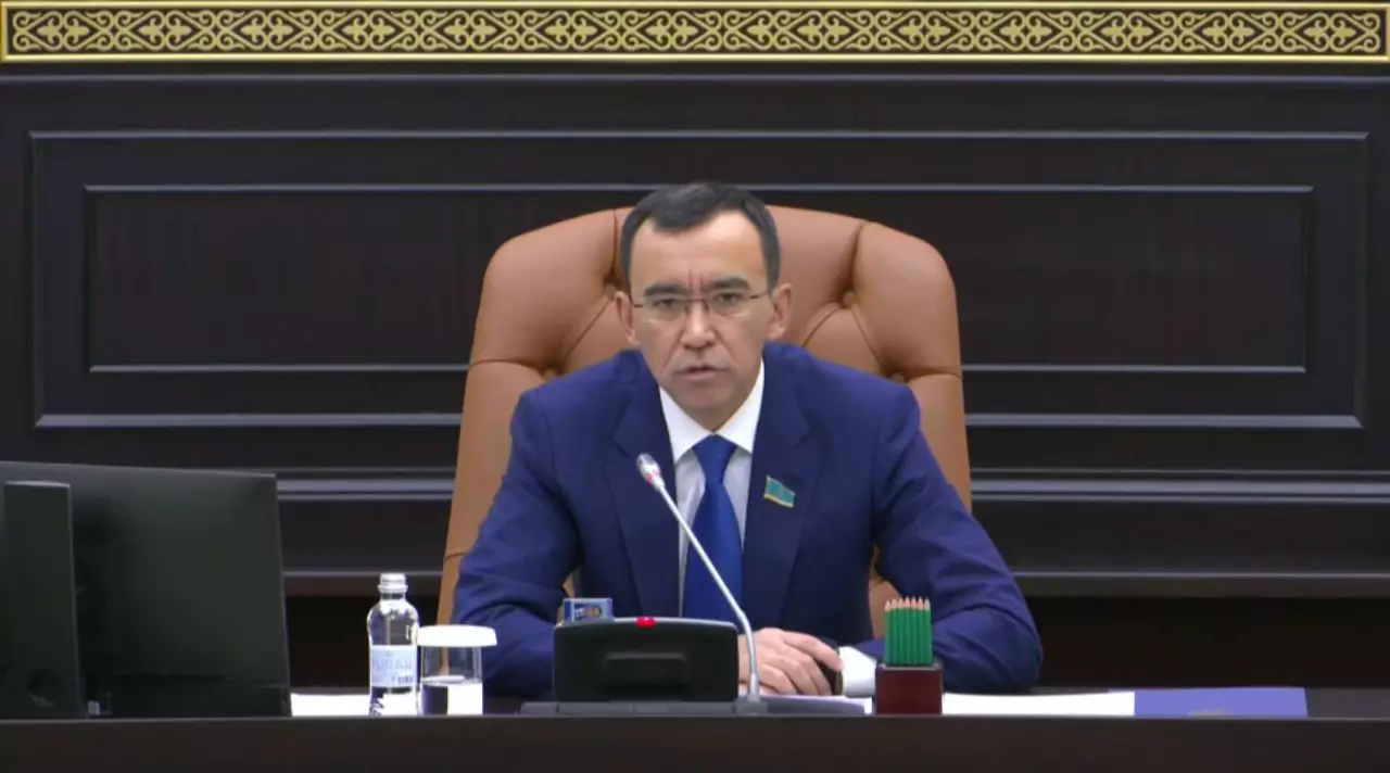 Казахстан усилит безопасность при транспортировке радиоактивных материалов