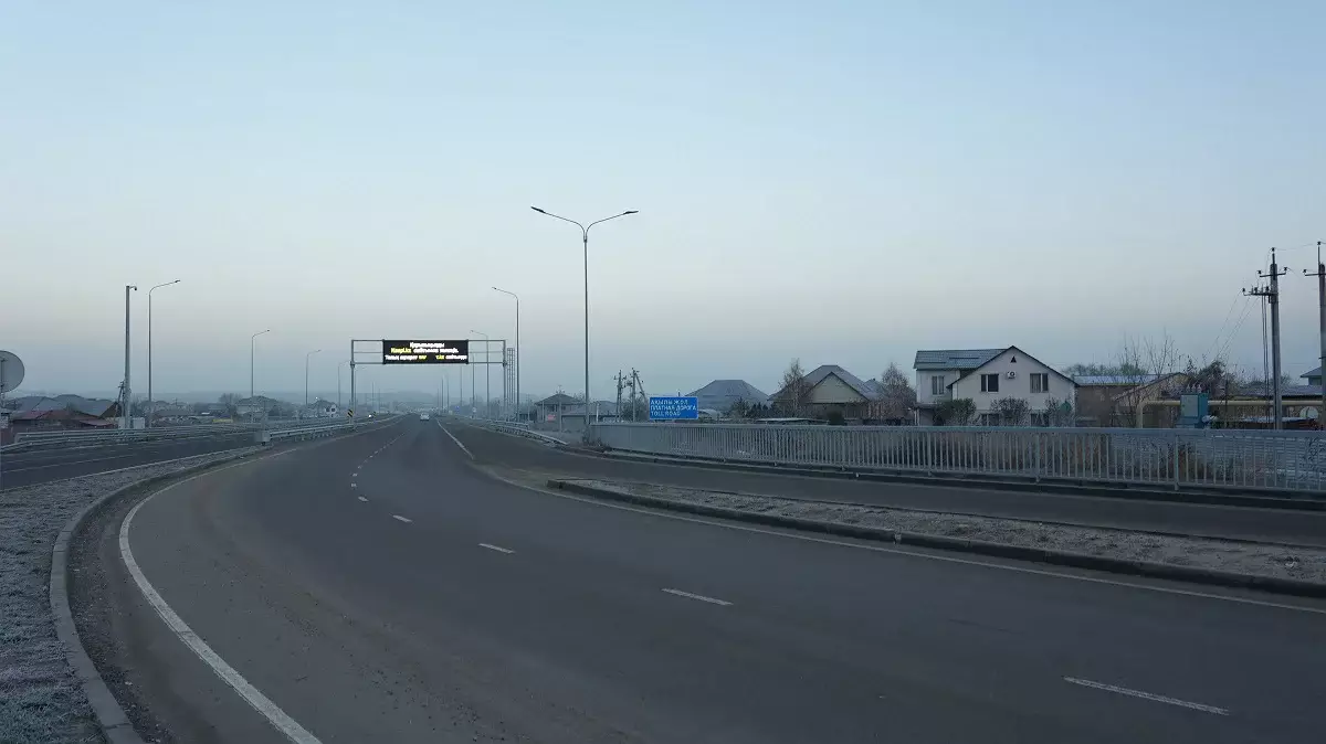 Новую дорогу от аэропорта до БАКАД построят в Алматы