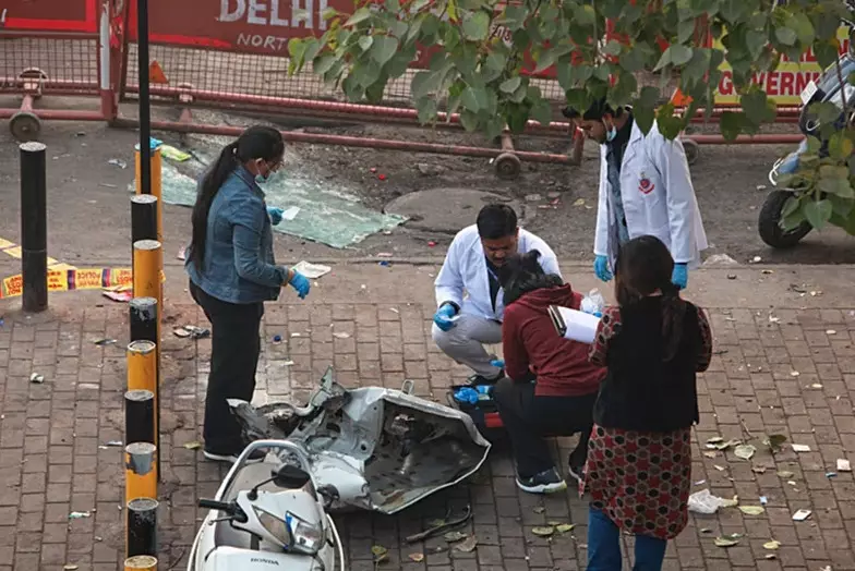 Индия признала взрыв автомобиля в Нью-Дели терактом