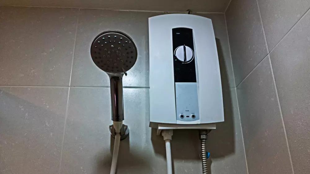 Жители “города аристонов“ перестанут платить за подогрев воды: названы сроки