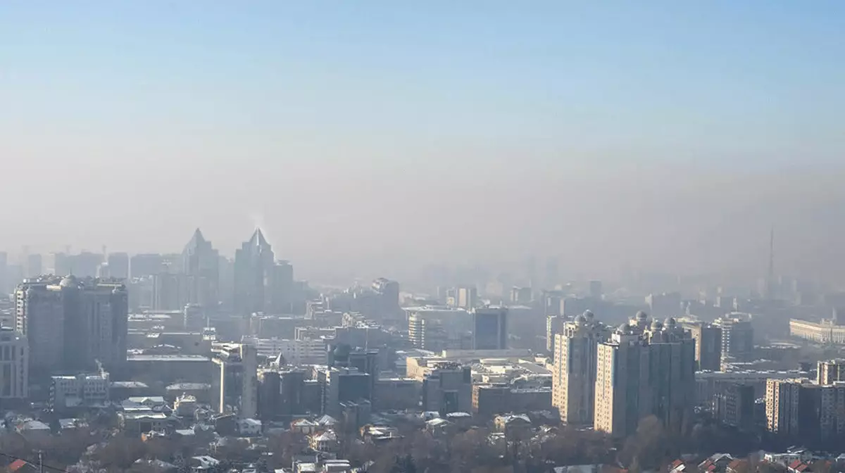 Загрязнение воздуха в Казахстане: семь городов сохраняют критический уровень с 2021 года