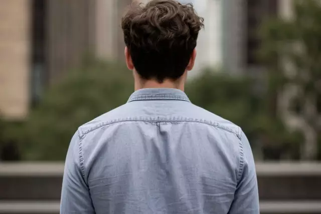 Тірі әке-шешесін «қайтыс болды» деп әріптестерінен ақша жинап алған азаматқа байланысты іс қозғалды