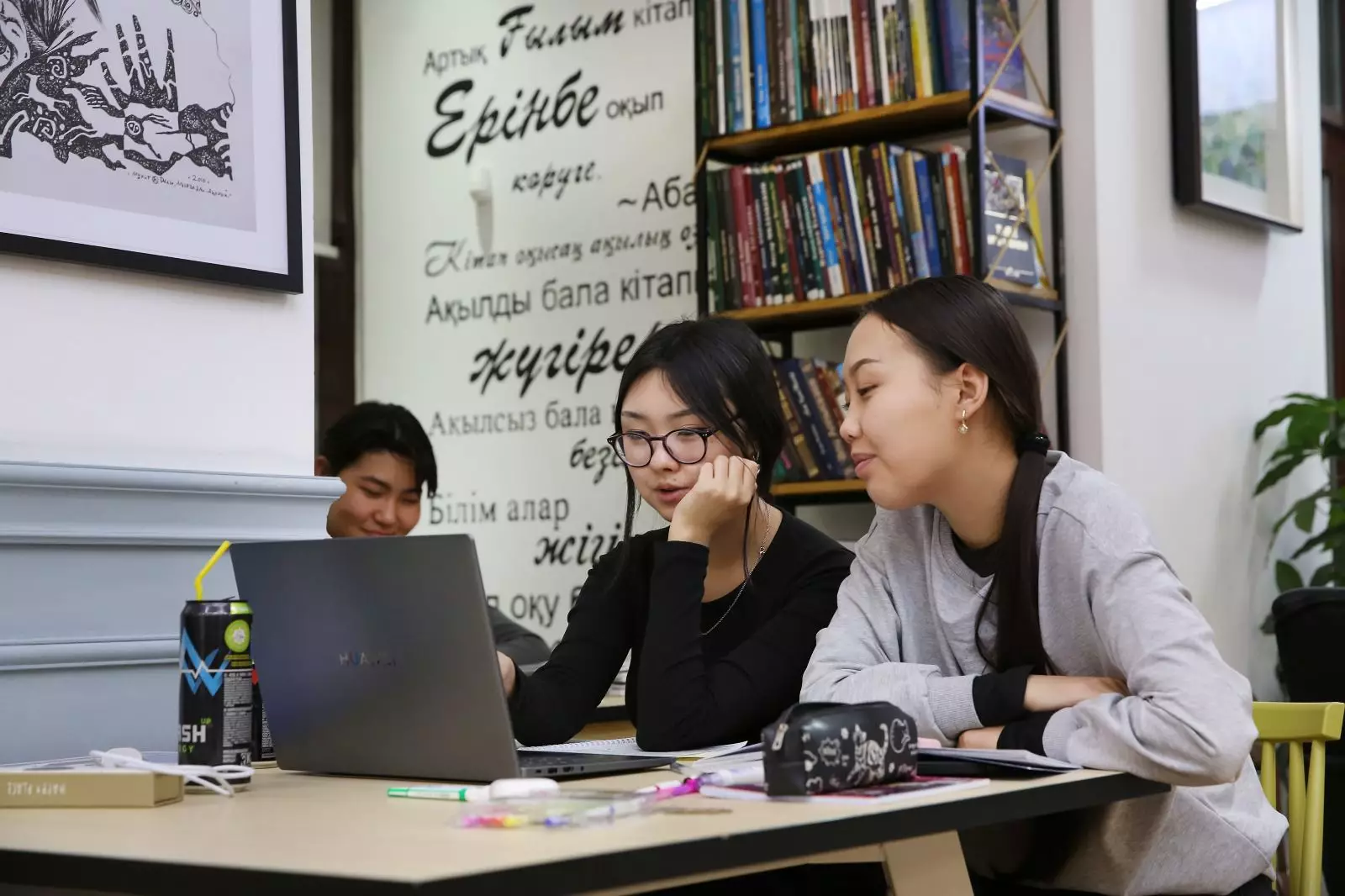 26 автономных библиотечных станций в Алматы расширяют доступ к книгам