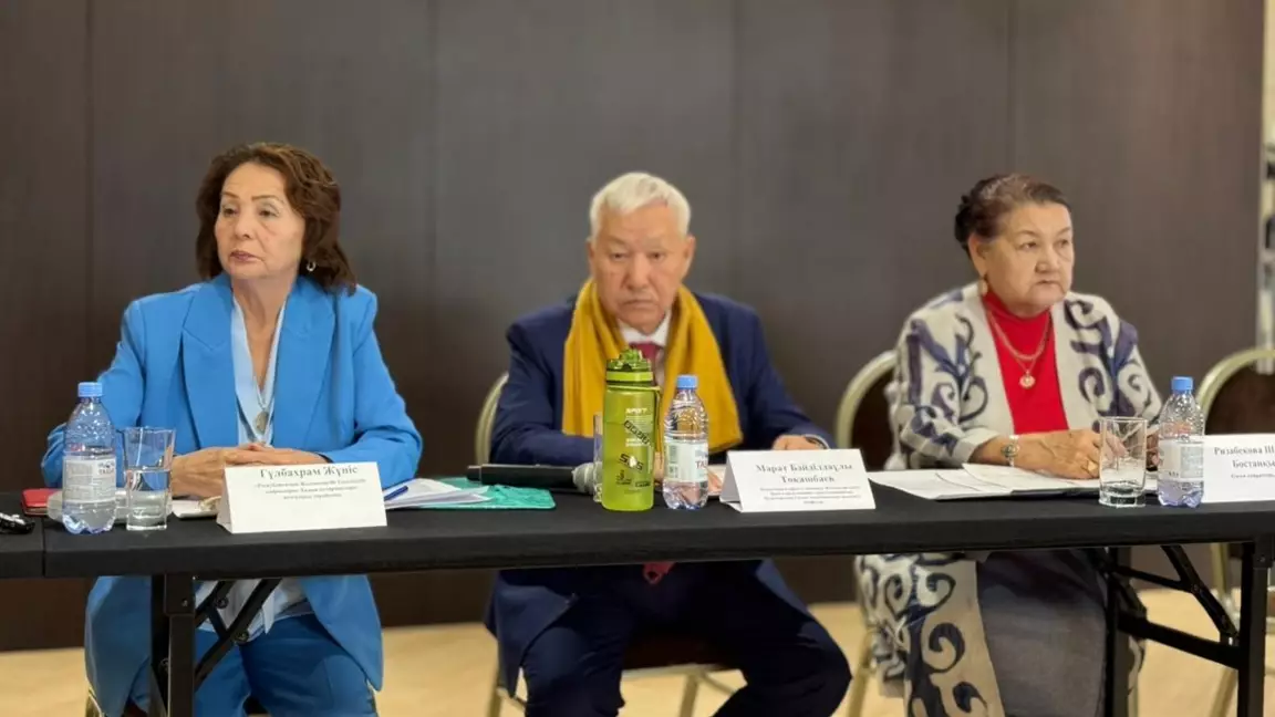 «Ұлтқа балта шабар насихатқа жол жоқ». Жаңа заң ЛГБТ үгіттеушілеріне қандай шектеу қояды?