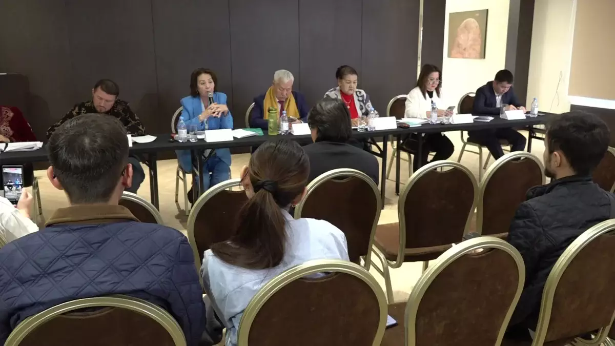 ЛГБТ насихатына тыйым салына ма: Алматыда қоғам белсенділері құжаттың маңызына тоқталды