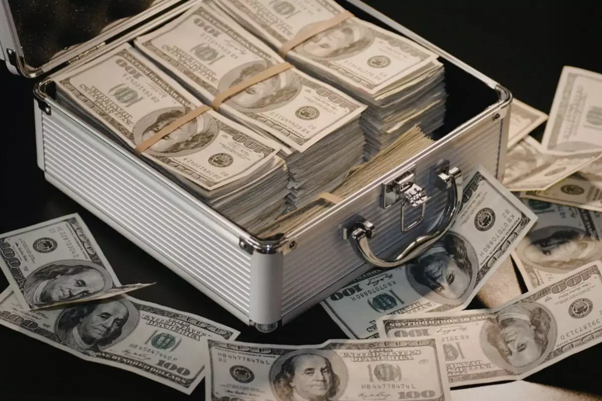 Мать Бишимбаева передала $1 млн родственнице, опасаясь обыска Антикора