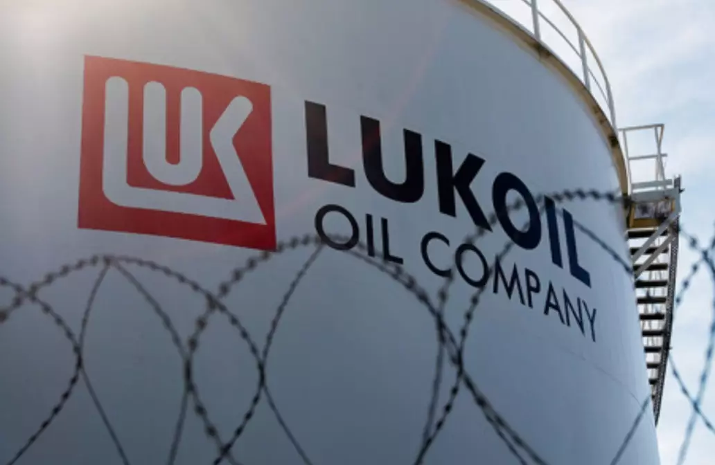 «КазМунайГаз» изучает возможность покупки активов «Лукойла» в Казахстане – Reuters