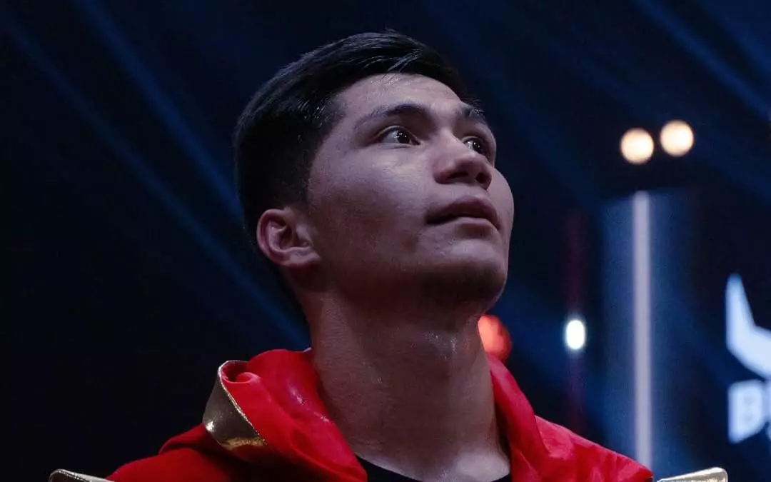 Қазақ пен тәжік боксшысы WBA белбеуі үшін жұдырықтасады