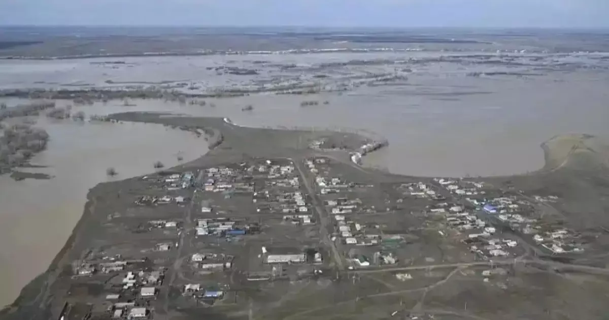  Шенеуніктер су тасқынына бөлінген 300 млн теңгені жымқырған 