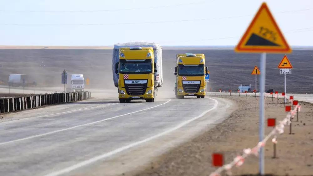 В Актюбинской области открыли первый участок дороги Актобе - Карабутак - Улгайсын