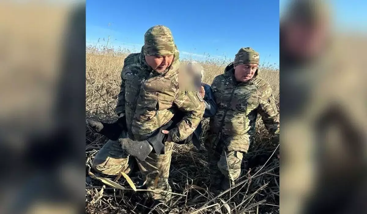 Страдает потерей памяти: пропавшего пенсионера нашли в камышах в степи Костанайской области