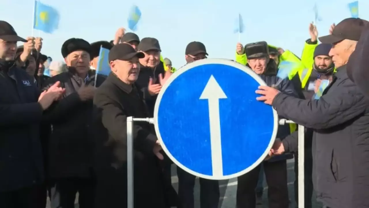 Введен в эксплуатацию участок а/д «Актобе-Карабутак-Улгайсын»