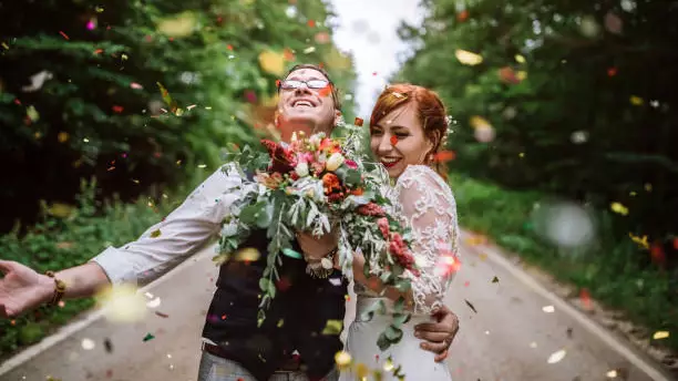 Threads желісінде жастардың той жасау арманын ел болып жүзеге асырып жатыр