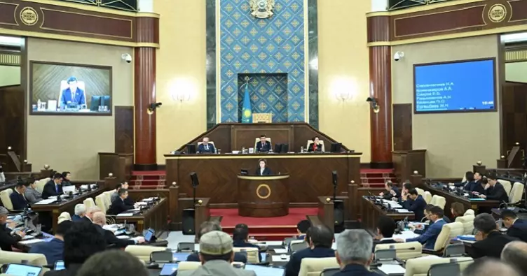 В Казахстане молодежь оградили от ЛГБТ-пропаганды.