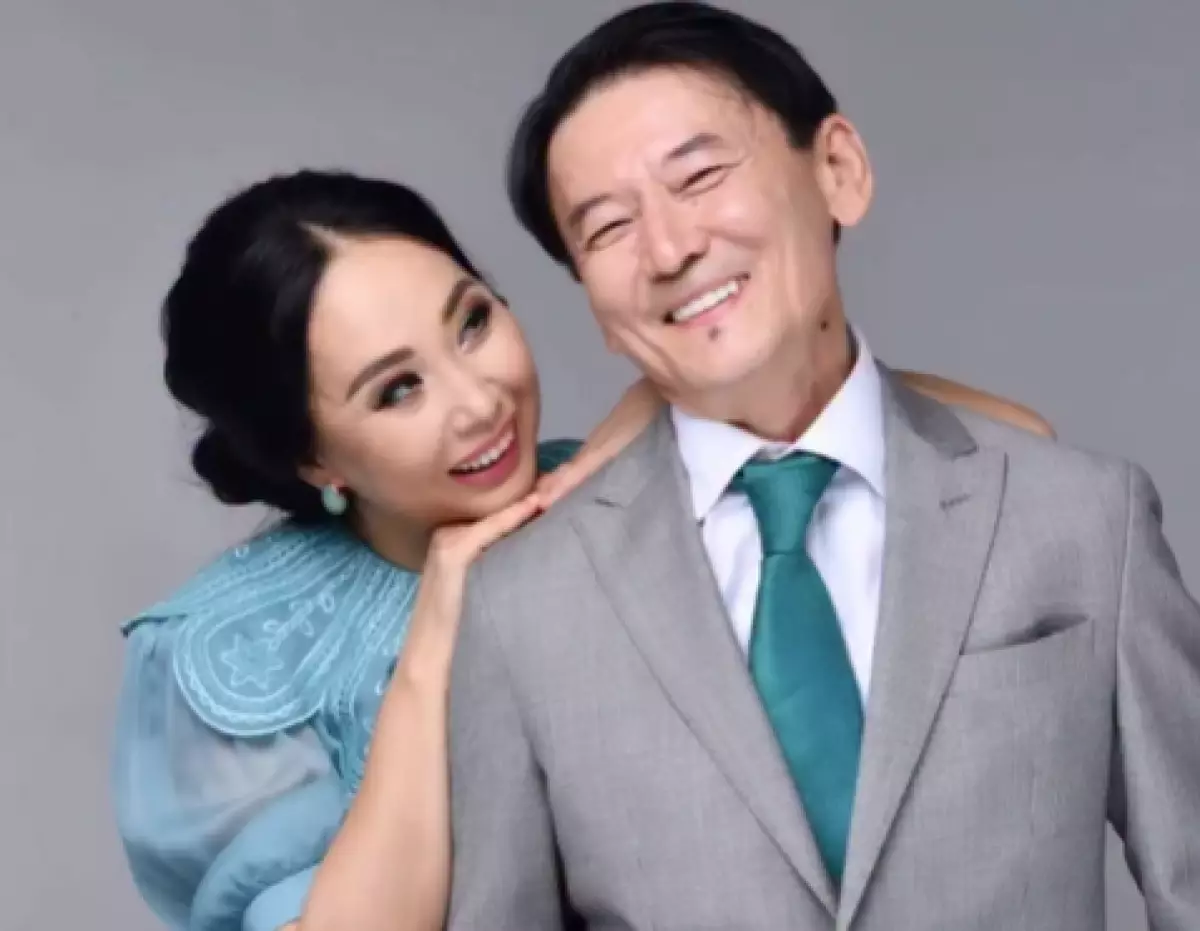 Кыдырали Болманов не одобряет танцы дочери (ВИДЕО)