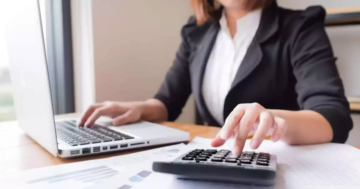 Названа средняя зарплата бухгалтеров в Казахстане