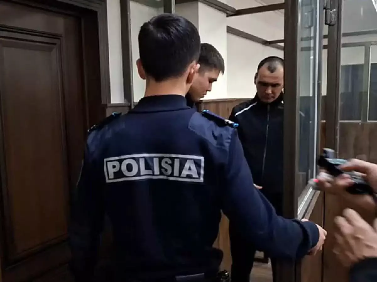 Осужденного за нападение на врача в Казахстане освободили из-под стражи