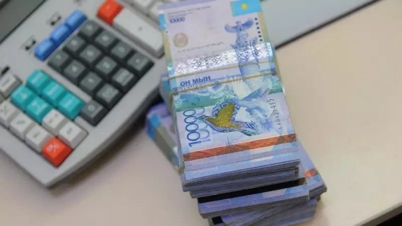 В Казахстане увеличилась разница между зарплатами в мегаполисах и регионах