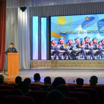 Минобороны разъясняет гражданам правила службы и социальные гарантии