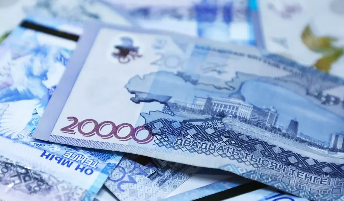Больше 2,3 млрд тенге задолжали казахстанцам по зарплате