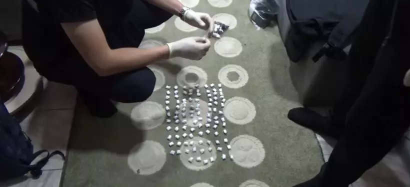 19-летний житель Семея задержан за хранение и сбыт психотропных веществ в особо крупном размере