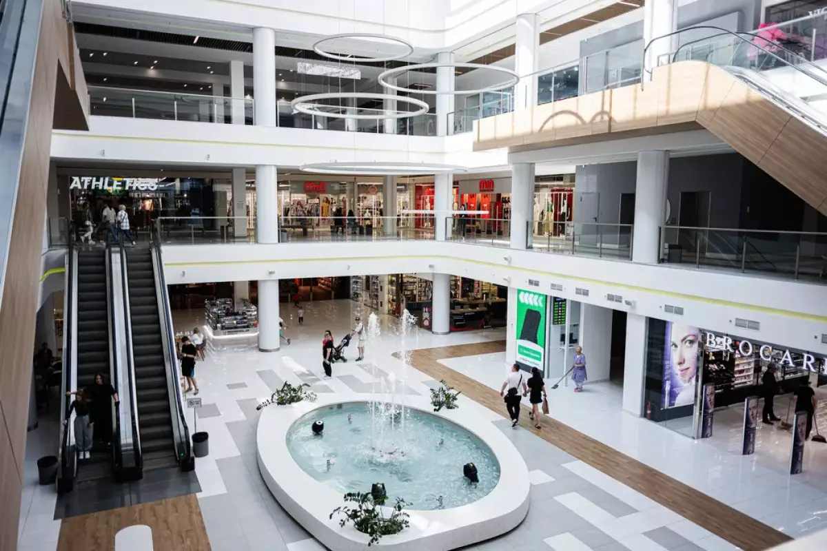 В целях безопасности: в Казахстане ТРЦ обяжут установить металлоискатели