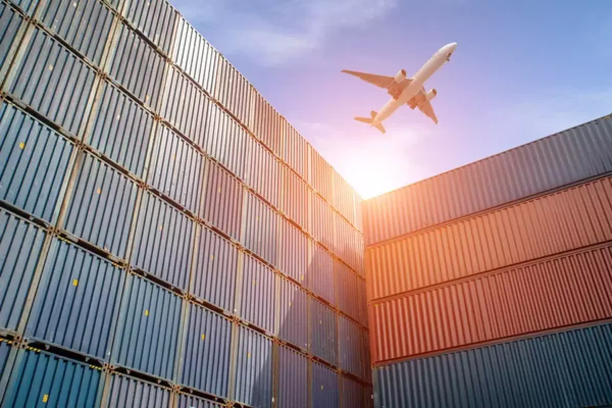 Глава государства поручил расширить авиаперевозки для экспорта сельхозпродукции