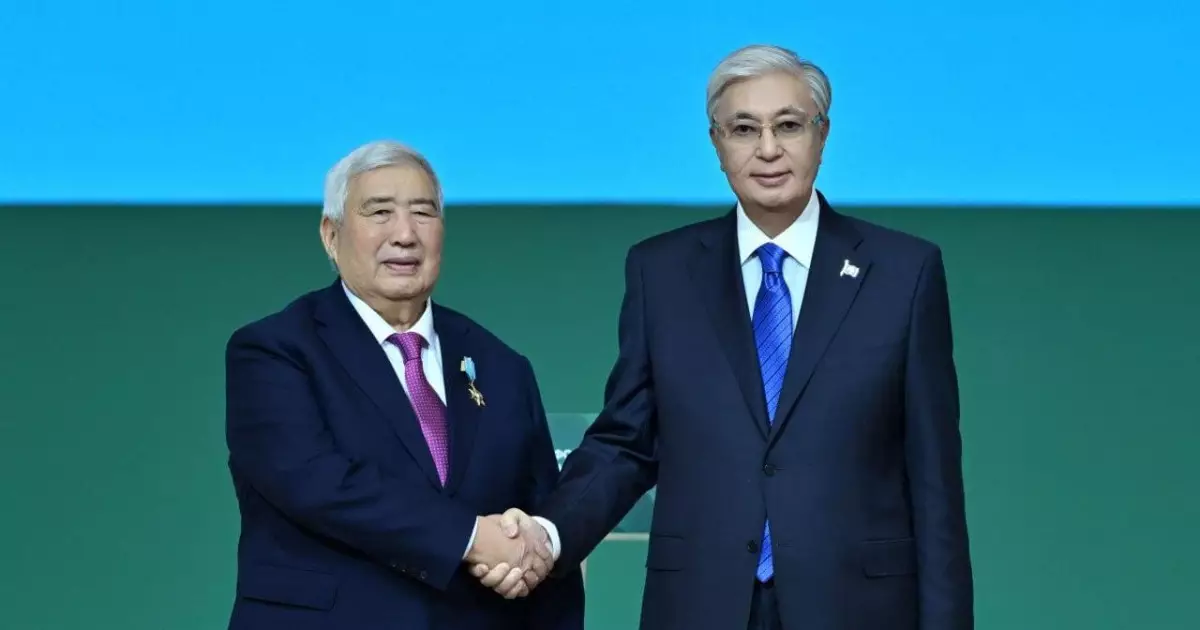   Президент ауыл шаруашылығы саласын дамытуға үлес қосқан бір топ азаматты марапаттады   