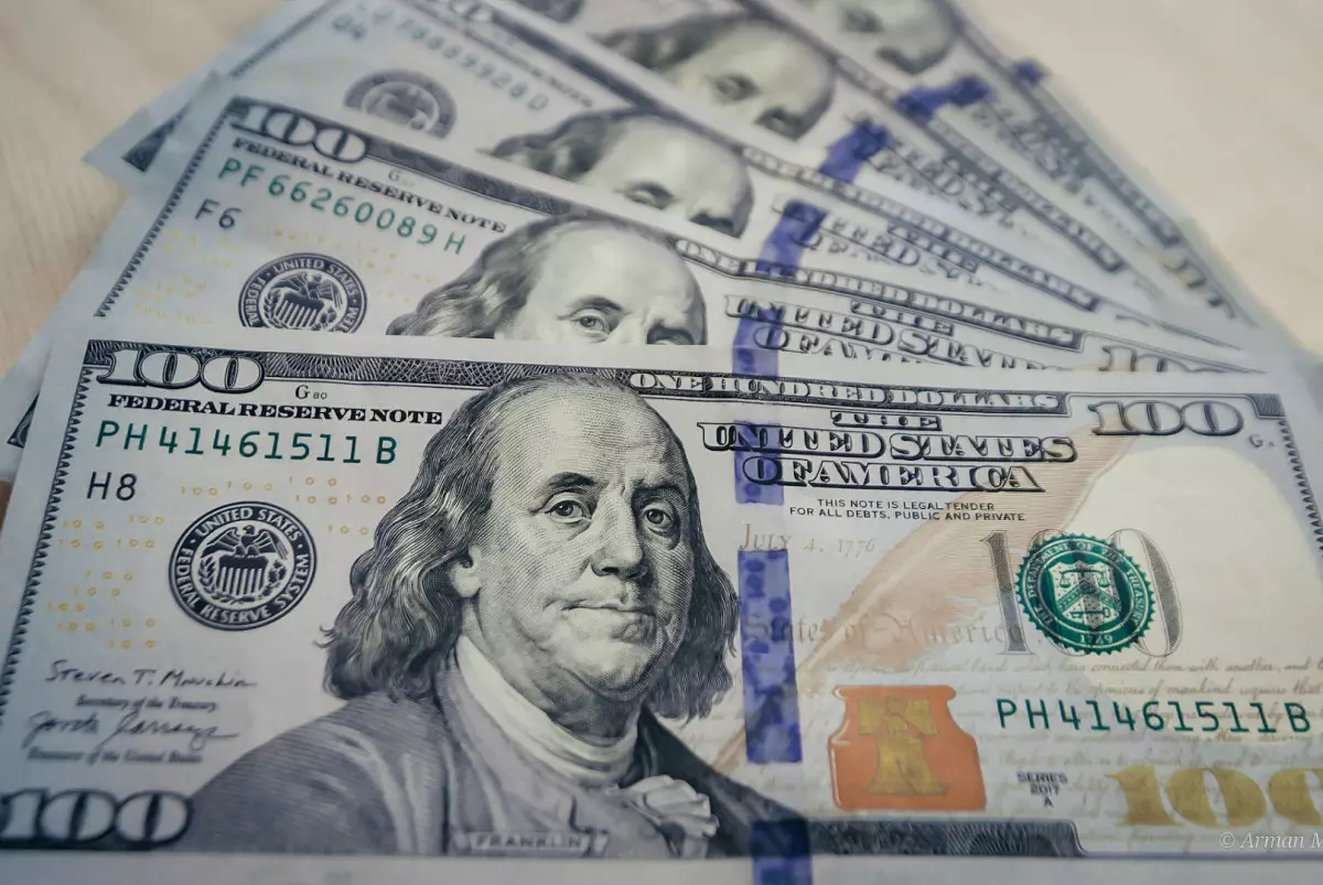 В Караганде задержали мужчину, требовавшего у бизнесвумен 700 тысяч долларов