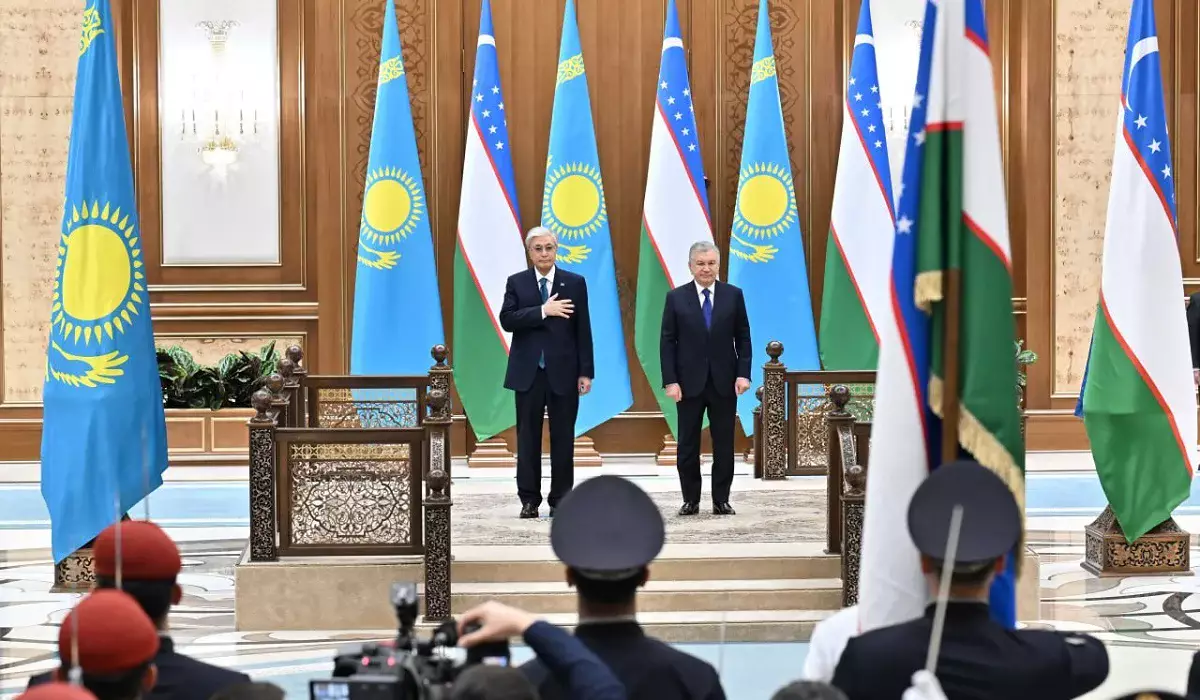 Өзбекстанда Қасым-Жомарт Тоқаевты ресми қарсы алу рәсімі өтті