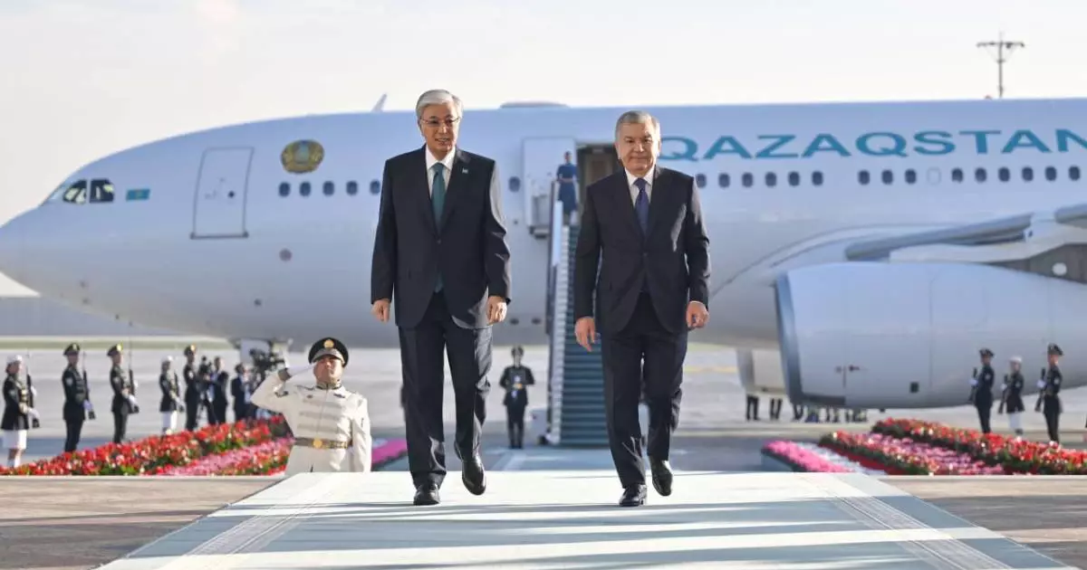  Қасым-Жомарт Тоқаев Өзбекстанға мемлекеттік сапармен барды 
