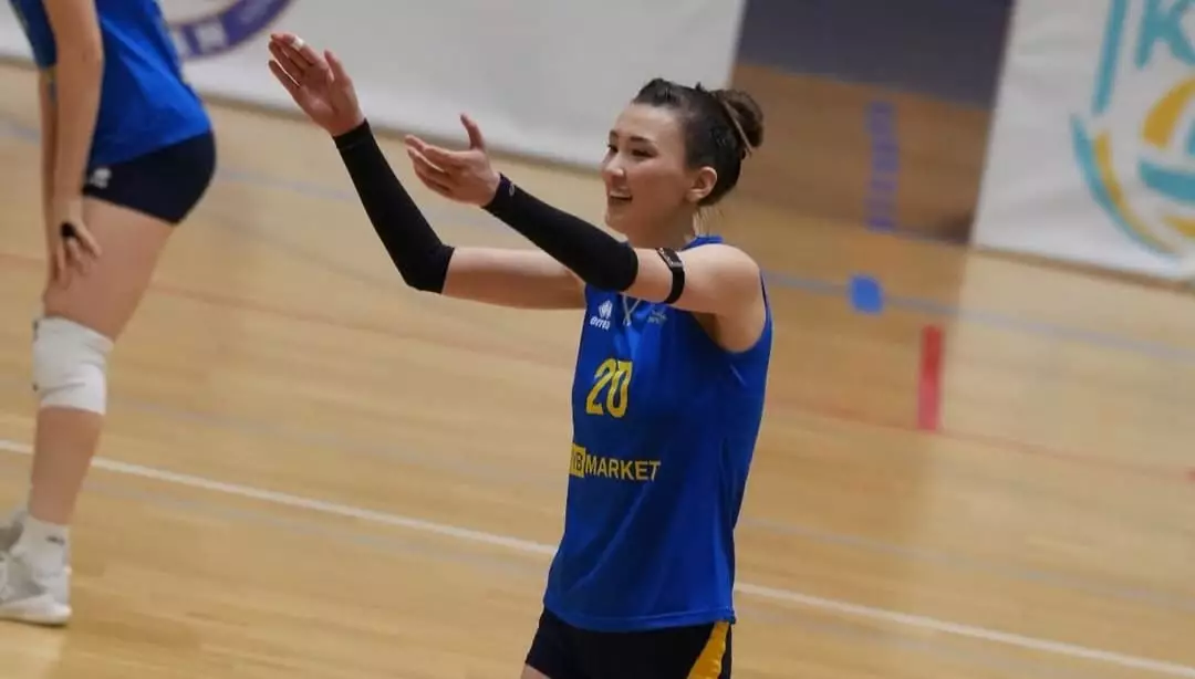 «Кімнің бетін ұрайық?» — волейболшы қыздар Сәбина Алтынбекованы қорғап шықты