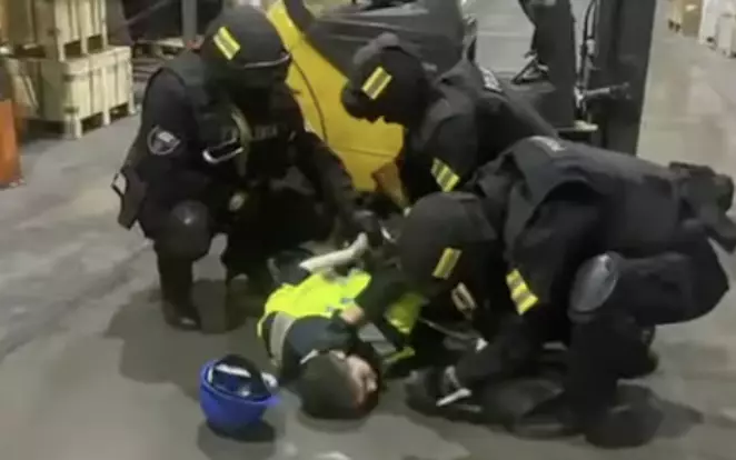 Алматы әуежайында қымбат телефондар ұрланған 